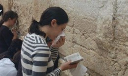 娱乐吃瓜君三个老婆,揭秘他的三位神秘老婆之谜